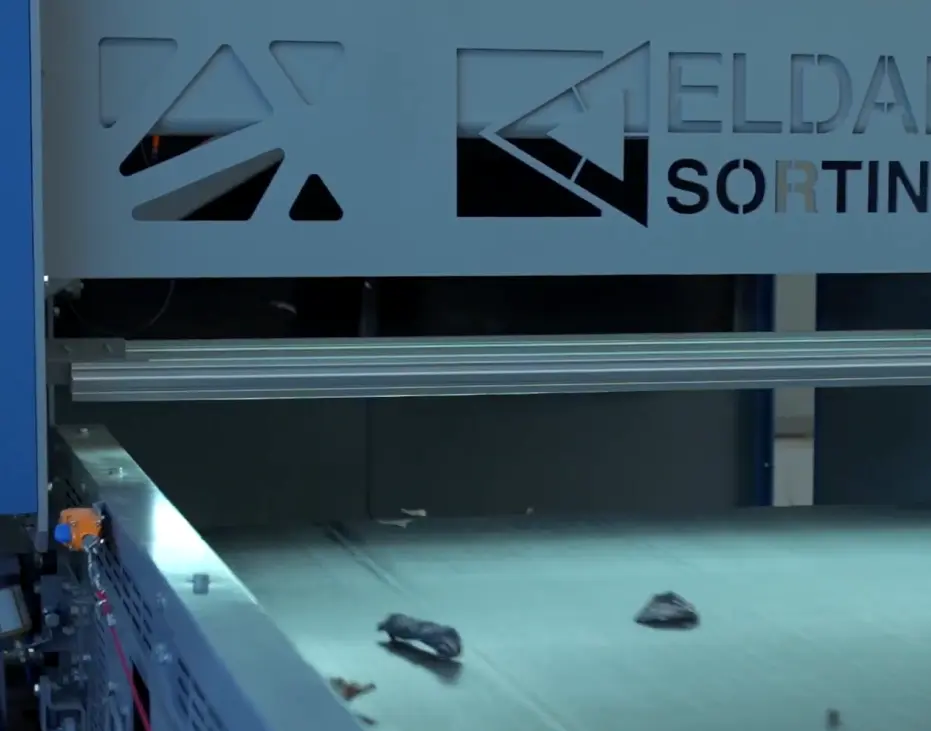 Eldan Sorting optical sorting machine in operation